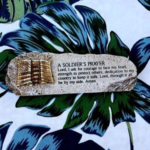 Soldier’s Prayer table shelf plaque decoration